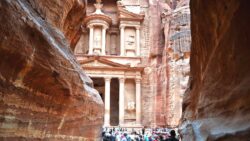 Ürdünlü arkeolog Al-Tarşan: Çalınan tüm eserler iade edilirse İngiliz müzesi boş kalır