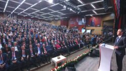 Abdulkadir Selvi: CHP, bir krizden diğerine koşuyor ama parti içinde bir bölünme yaşanmıyor, aksine CHP’yi daha çok motive ediyor