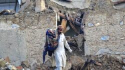 Afganistan’daki depremde ölü sayısı bin 450’yi geçti