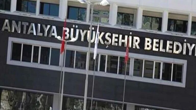 Antalya Büyükşehir Belediyesine yönelik soruşturmada 5 kişi tutuklandı