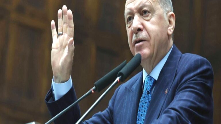 Cumhurbaşkanı Erdoğan: Avrupa Basketbol Şampiyonası’nda 2’nci olan A Millî Erkek Basketbol Takımımızı yürekten tebrik ediyorum