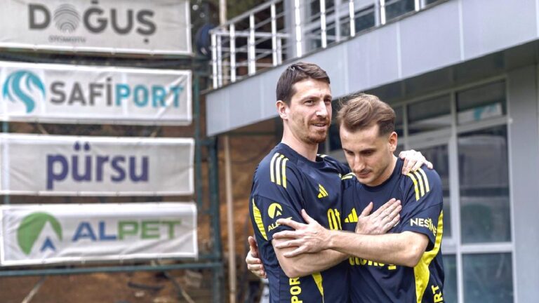 Fenerbahçe’de merakla beklenen buluşma gerçekleşti! Mert Hakan Yandaş ile Kerem Aktürkoğlu…