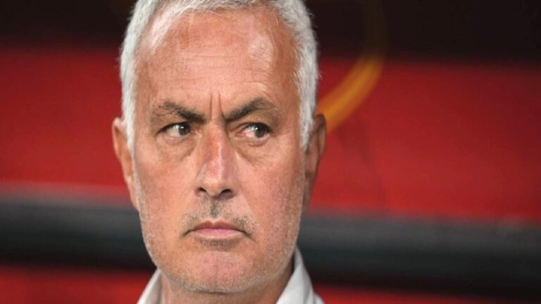 Fenerbahçe’nin başında Şampiyonlar Ligi biletini kaybetmişti: Jose Mourinho, Benfica’nın yeni hocası oluyor!