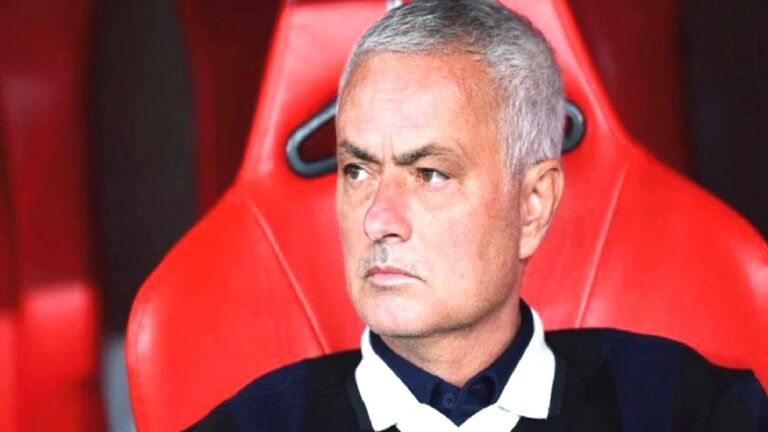Jose Mourinho: Chelsea’nin daha büyük bir kulüp olmasına ben yardımcı oldum