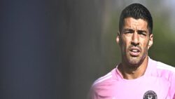 Luis Suarez’den yine olay hareket