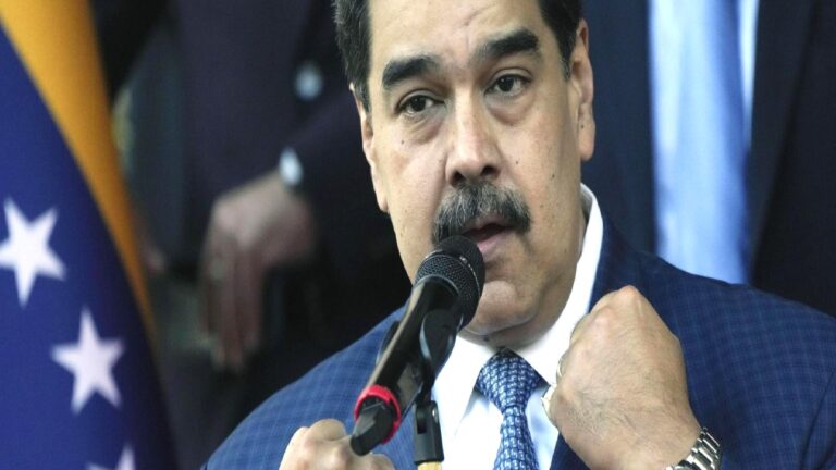 Maduro: İmparatorluk yalanlara başvuruyor ve Hollywood tarzı hikayeler uyduruyor
