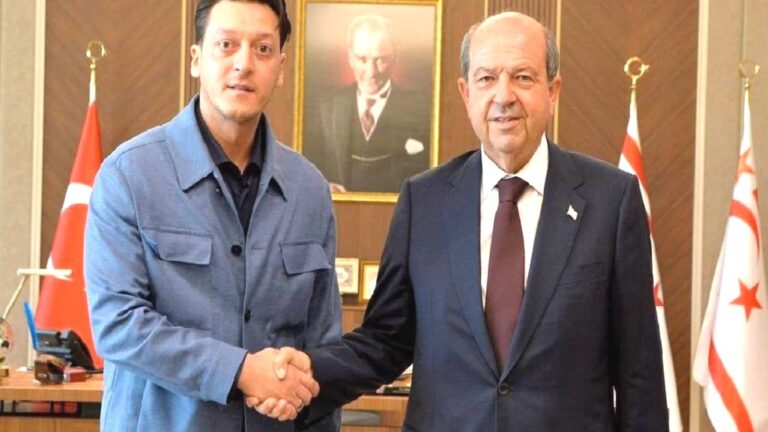 Mesut Özil’den FIFA ve UEFA’ya çağrı: KKTC’li sporculara uygulanan ambargo kalkmalı