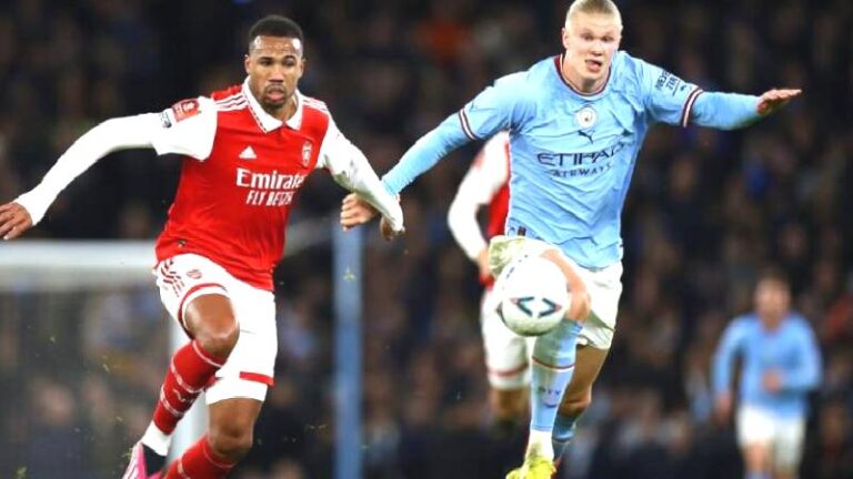 Premier Lig’de dev maç: Arsenal, Manchester City’yi ağırlıyor
