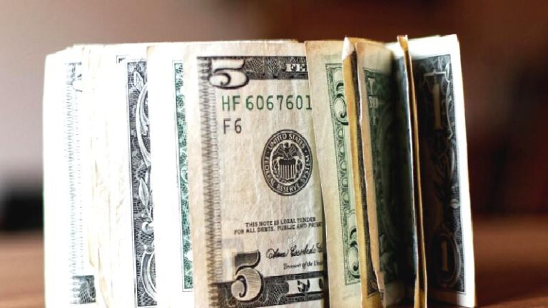 Reuters: Merkez Bankası, CHP İstanbul İl Yönetimi’nin görevden alınmasının ardından yeniden döviz alımına başladı