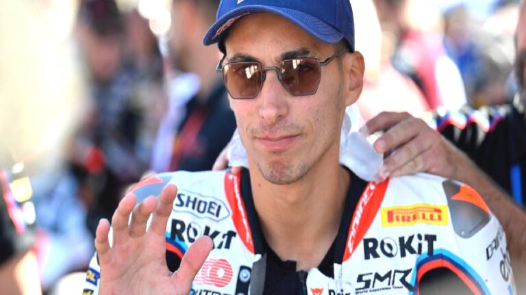 Toprak Razgatlıoğlu, Superbike İspanya ayağının ilk yarışını kazandı
