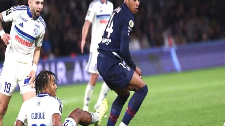 6 gollü düelloda  PSG ve Strasbourg puanları paylaştı