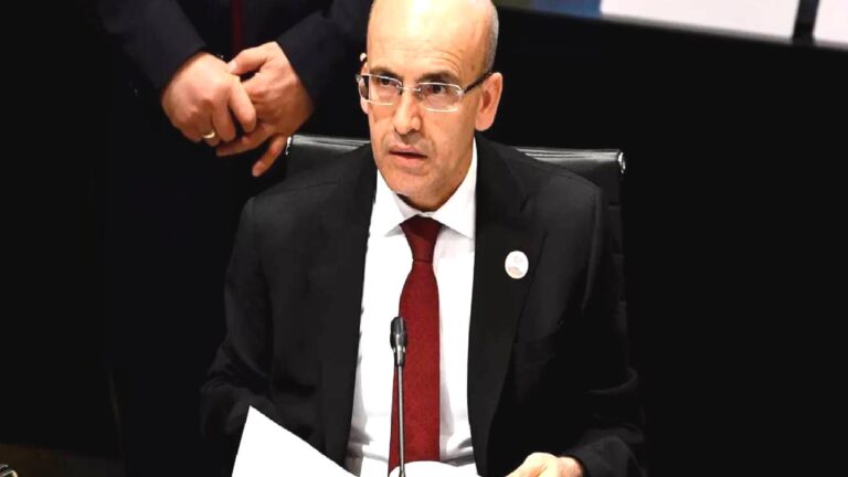 Bakan Şimşek: Enflasyonda bu yıl belki beklentimizin biraz üzerinde rakamlarla karşılaşabiliriz