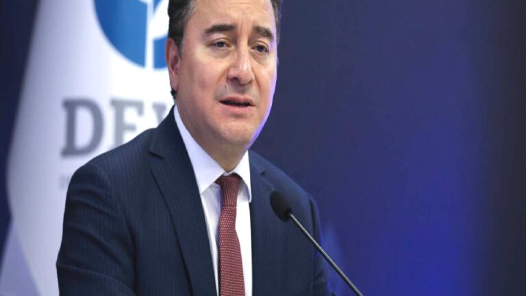 DEVA Partisi Genel Başkanı Babacan, KKTC Cumhurbaşkanlığına seçilen Erhürman’ı kutladı