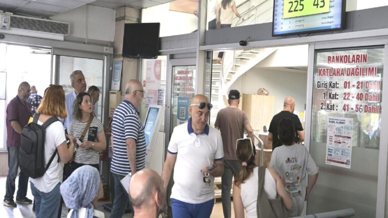 Eski tip ehliyetlerde yenileme süresi sona erdi: Yeni ücret 7 bin 438 TL