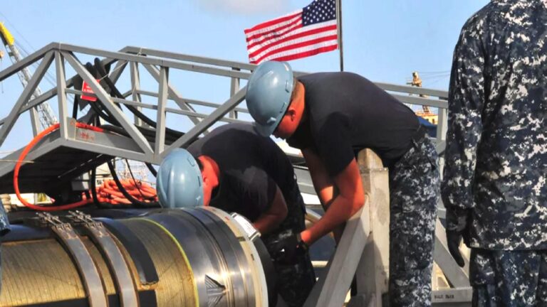 İngiliz basını: Putin ve Trump görüşmesinden sonra Kiev’e Tomahawk tedariki zor görünüyor