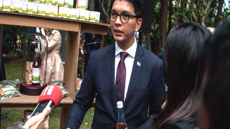 Madagaskar Cumhurbaşkanı Rajoelina ülkeden ayrıldı