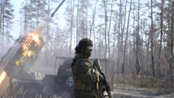 ‘Rus ordusu, Harkov bölgesindeki bir petrol rafinerisini hedef aldı, İngiliz subaylar imha edildi’