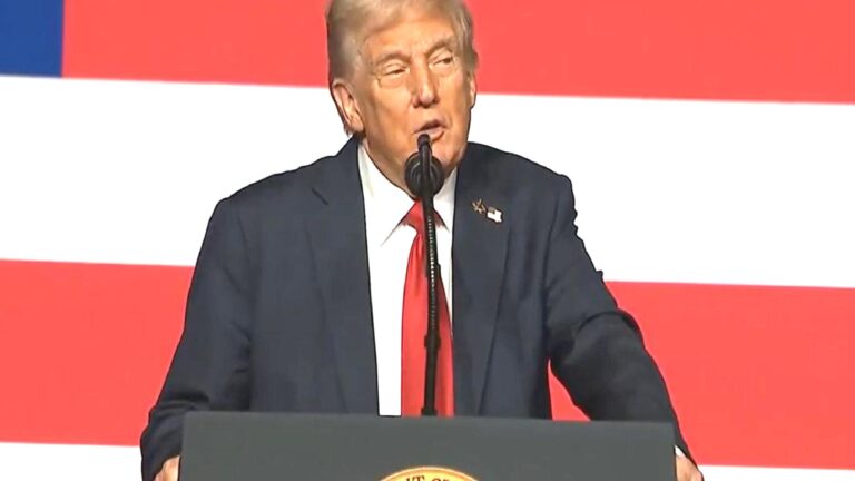 Trump: Dünyanın öbür ucundan alelacele geri döndüm