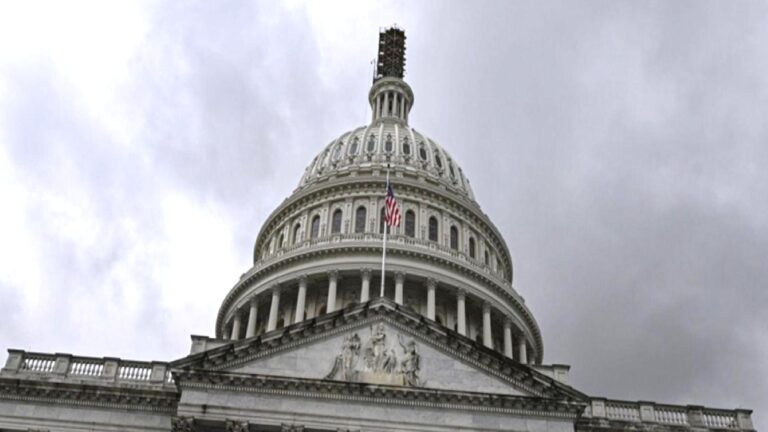 ABD Kongresi: Trump, dondurulan Rus varlıklarının yarısına el koyabilir