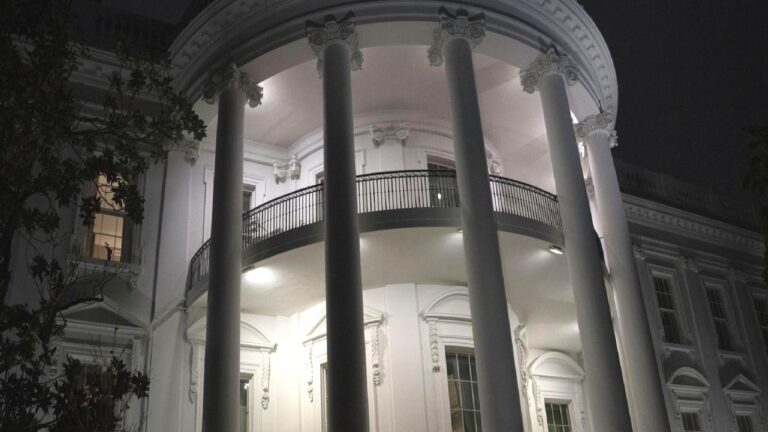 Beyaz Saray: Biden’ın ülkemizin üzerine saldığı ulusal güvenlik krizinin boyutu abartılamaz