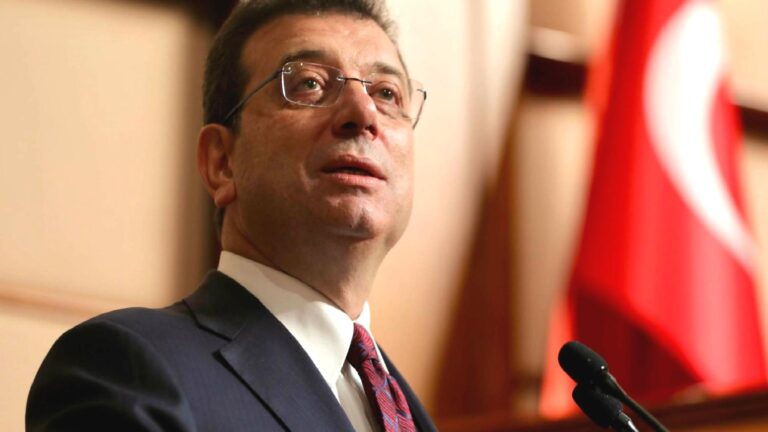 Ekrem İmamoğlu: Bu partizan zihniyetle en güçlü şekilde mücadeleye devam ediyoruz ve edeceğiz