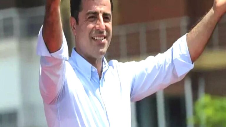 Murat Yetkin: Avrupa diyorsanız Demirtaş’ı bırakın!