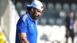 Sarıyer Van’ı 9 kişiyle yıktı