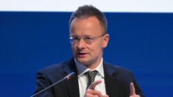 Szijjarto: Batı Avrupalılar bir kez daha Ukrayna’da barış anlaşmasını bozmayı planlıyor