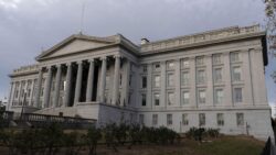 Trump yönetimi, İran’la bağlantılı olduğu iddiasıyla 14 kişi ve 24 kuruluşa yönelik yeni yaptırımlar açıkladı