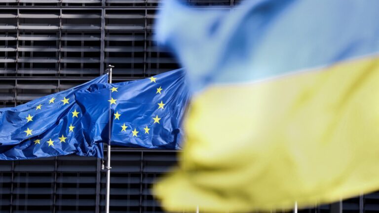 AB, Ukrayna’ya 90 milyar euro kredi sağlama kararı aldı