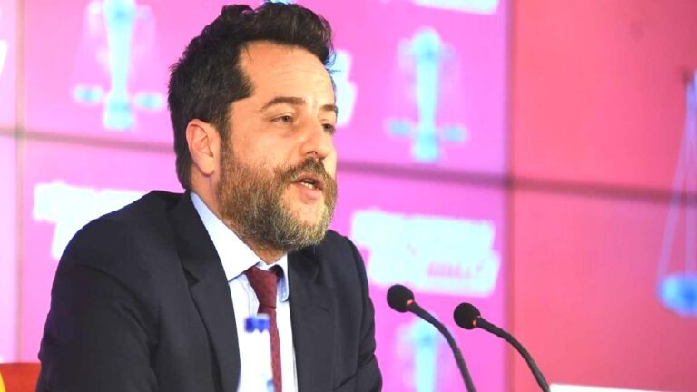 Deprem büyüyor