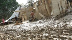 Endonezya’daki sel felaketinde bilanço ağır: Can kaybı 1000’i geçti