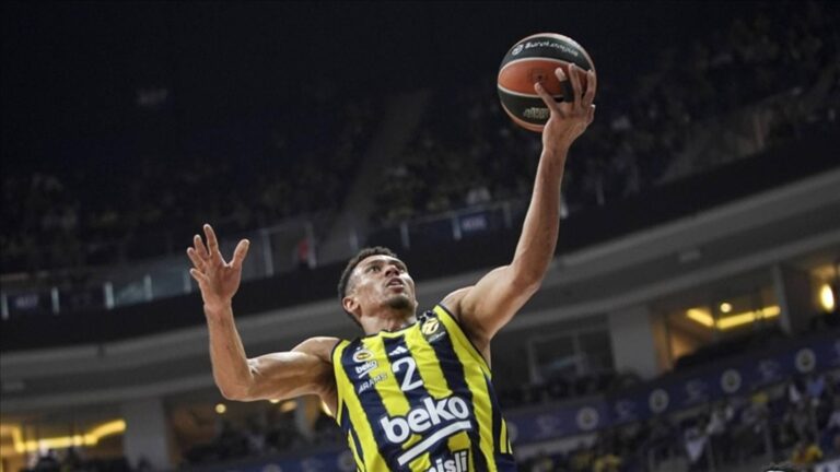 Fenerbahçe Beko’dan Armani Milan’a farklı tarife: Euroleague’de 10. galibiyet!