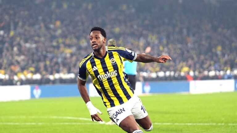 Fenerbahçe’de yönetimden Jhon Duran’a flaş uyarı!