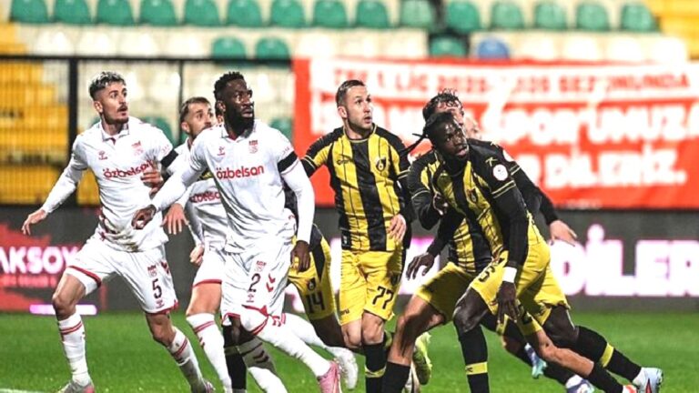 İstanbulspor Sivasspor’u 2. yarıda bulduğu gollerle devirdi