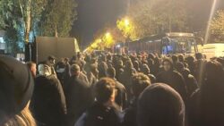 Nice’te skandal gece! 400 taraftar tesis bastı