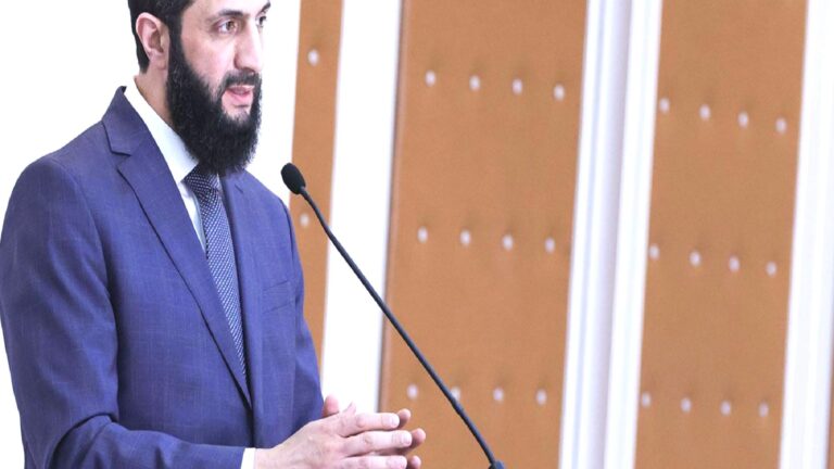 Şara’dan gazetecinin “geçmişinizde teröristlik var” sözlerine tepki: Onurumla ön saftaydım, kendimi tehlikeye attım ki masum insanlar zarar görmesin