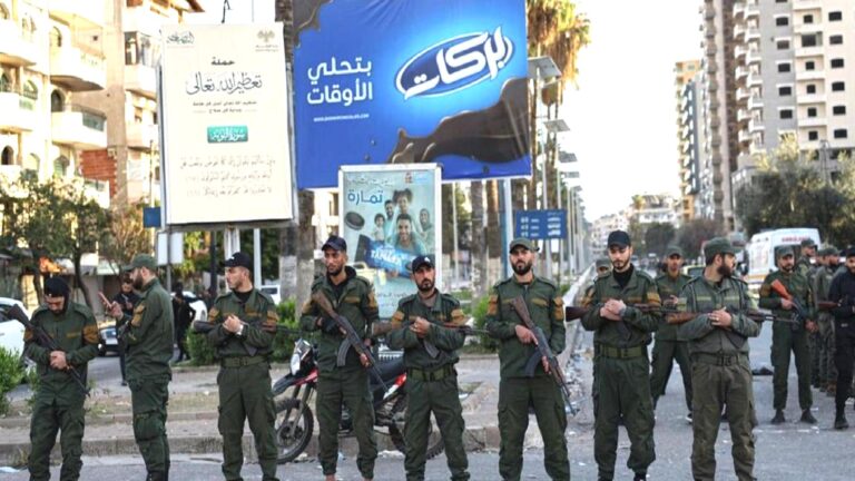 Suriye hükümet güçleri Lazkiye ve Tartus’a konuşlandı