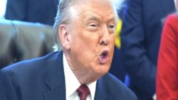 Trump: Yakında kara yoluyla uyuşturucu kaçakçılığını hedef almaya başlayacağız