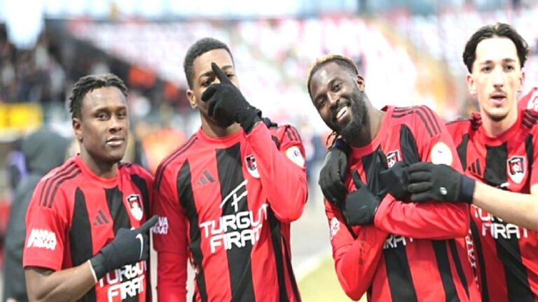 Vanspor FK evinde Hatayspor’u rahat yendi! (İŞTE MAÇIN ÖZETİ)