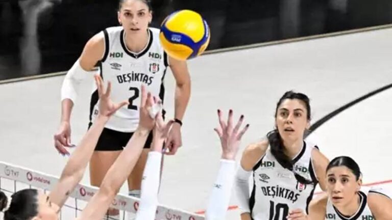 Voleybolda dev derbi