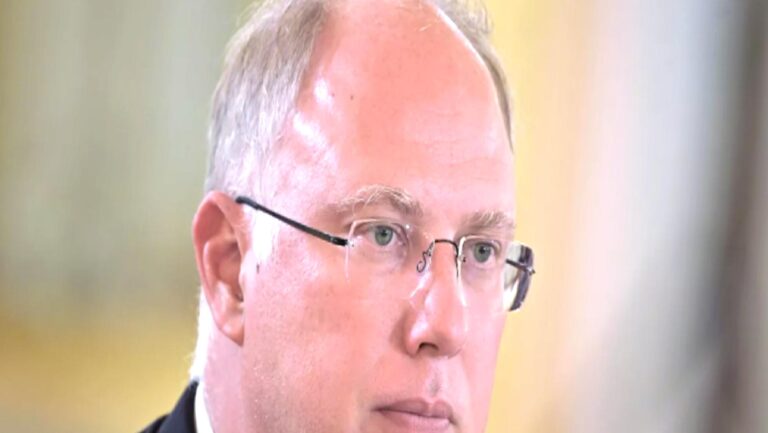 Dmitriyev: Starmer’in Çin ziyareti ABD’nin sert tepkisine neden olacak