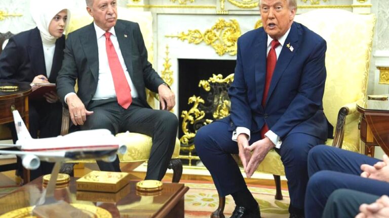 Erdoğan ve Trump telefonda görüştü: ‘Bölgesel ve küresel konular ele alındı’