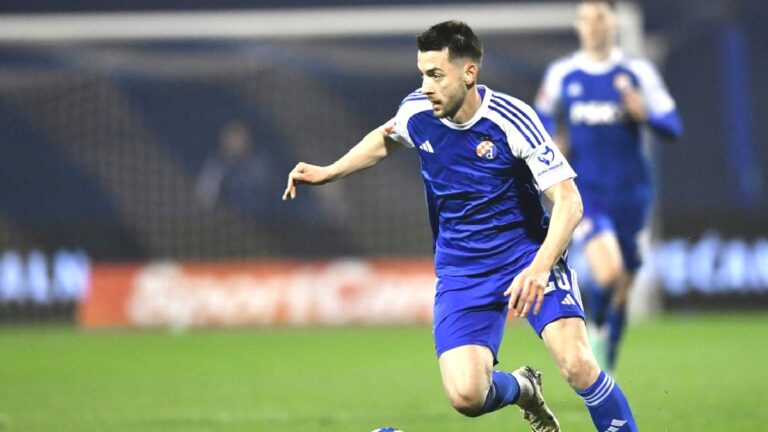 Fenerbahçe’nin yeni transferi Livakovic’ten: Arbër Hoxha!