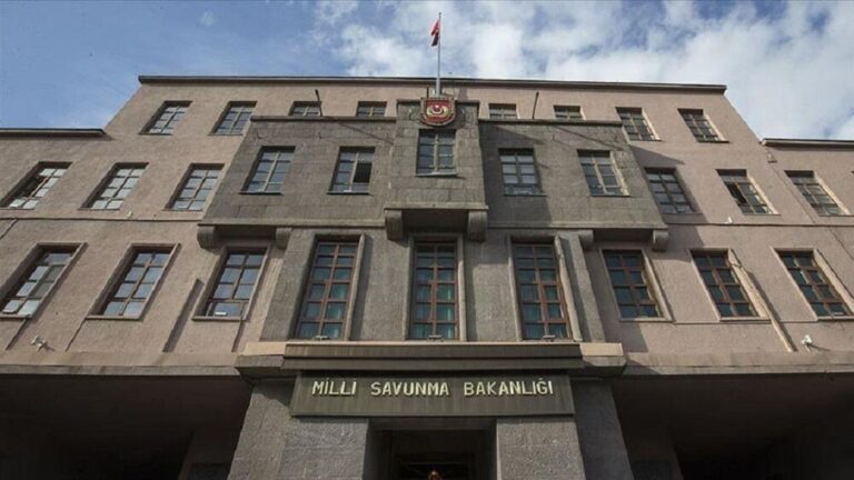 MSB’den ‘Türk bayrağı’ açıklaması: Organize bir provokasyon, gereği yapılmaktadır