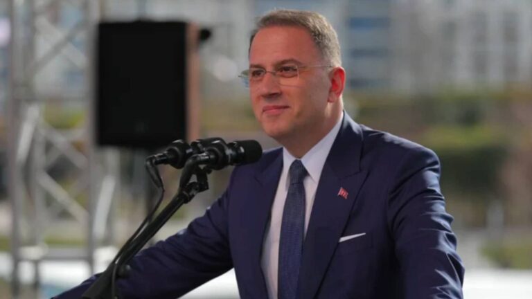 Murat Çalık yeniden hastaneye kaldırıldı; “Şah damarına yakın kitle alınmak isteniyor, müdahale riskli”