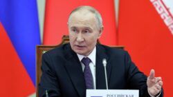 Putin: Günümüz dünyasında durum giderek kötüleşiyor