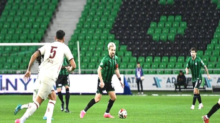 Sakaryaspor ile Bandırmaspor puanları paylaştı!