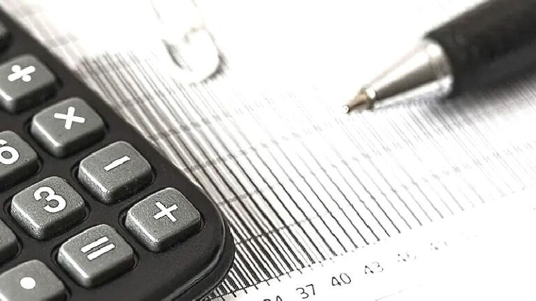 SGK verileri açıklandı: Ücretli çalışan sayısı geriledi