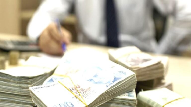 Yüksek faiz borçları katladı: Toplam borç 5,6 trilyon TL’ye dayandı, kişi başına 4 asgari ücreti aştı